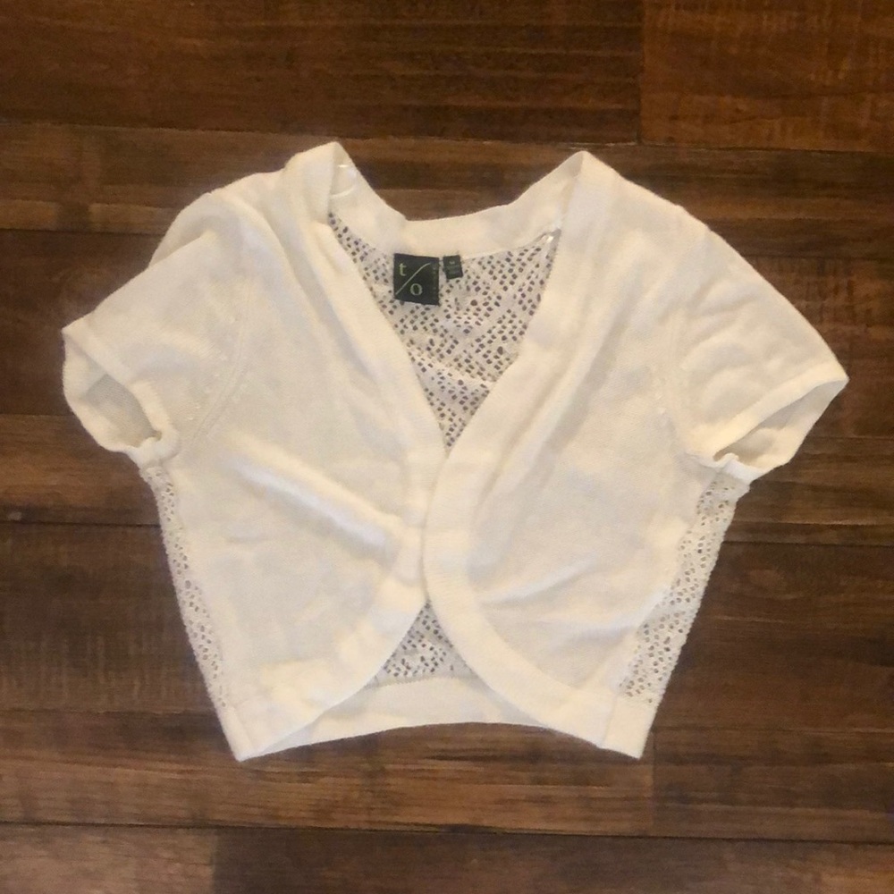 T/o sweaters white short cardigan size M